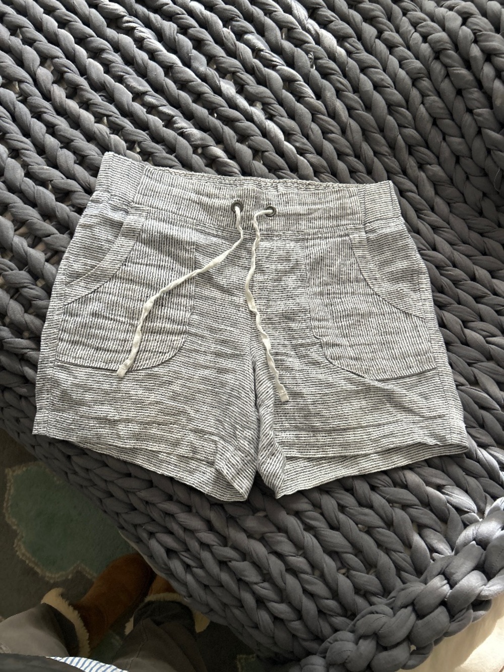 Athleta Linen Navy & White Stripe Midi Shorts Size 2